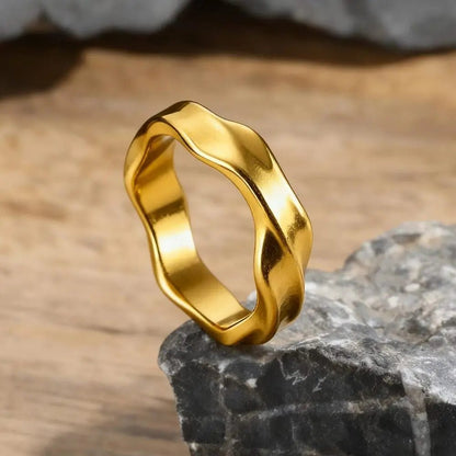 Mobius Ring for Men Boys, Oxidized Twisted Stainless Steel Finger Band,Retro Endless Love Anniversary Gift for Him | MONMONSHOP - monmonshop.com